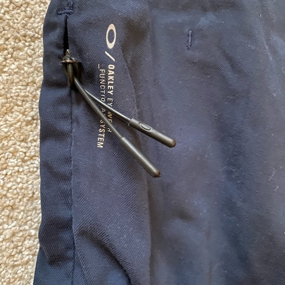 Oakley 38 slim fit mens shorts - Picture 3 of 5